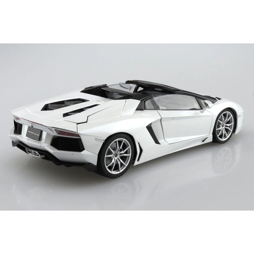 Aoshima 1/24 Lamborghini Aventador LP700-4 Roadster '12 - Image 3